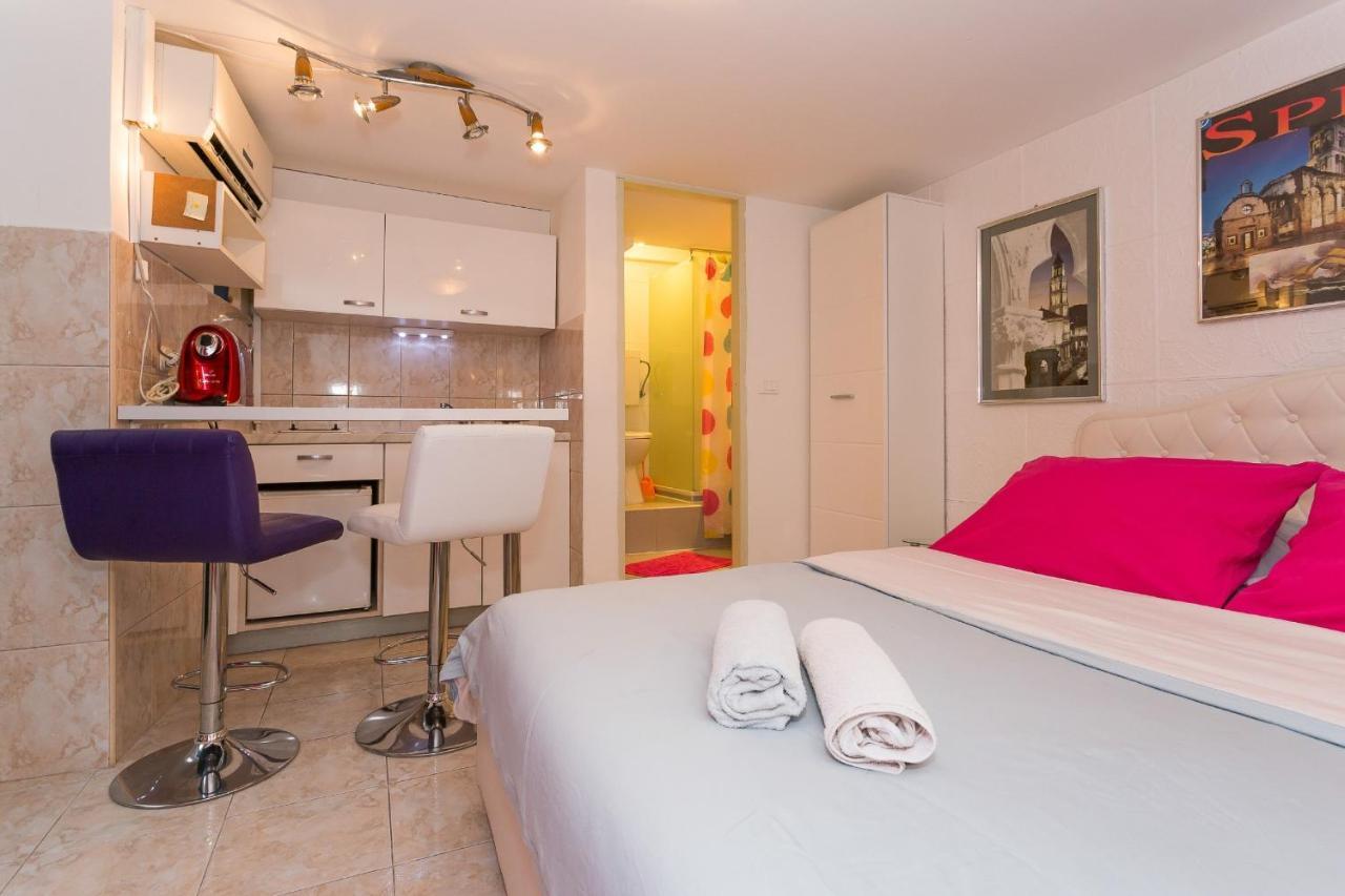 Modern And Practical Studio In The Heart Of Spalato Esterno foto